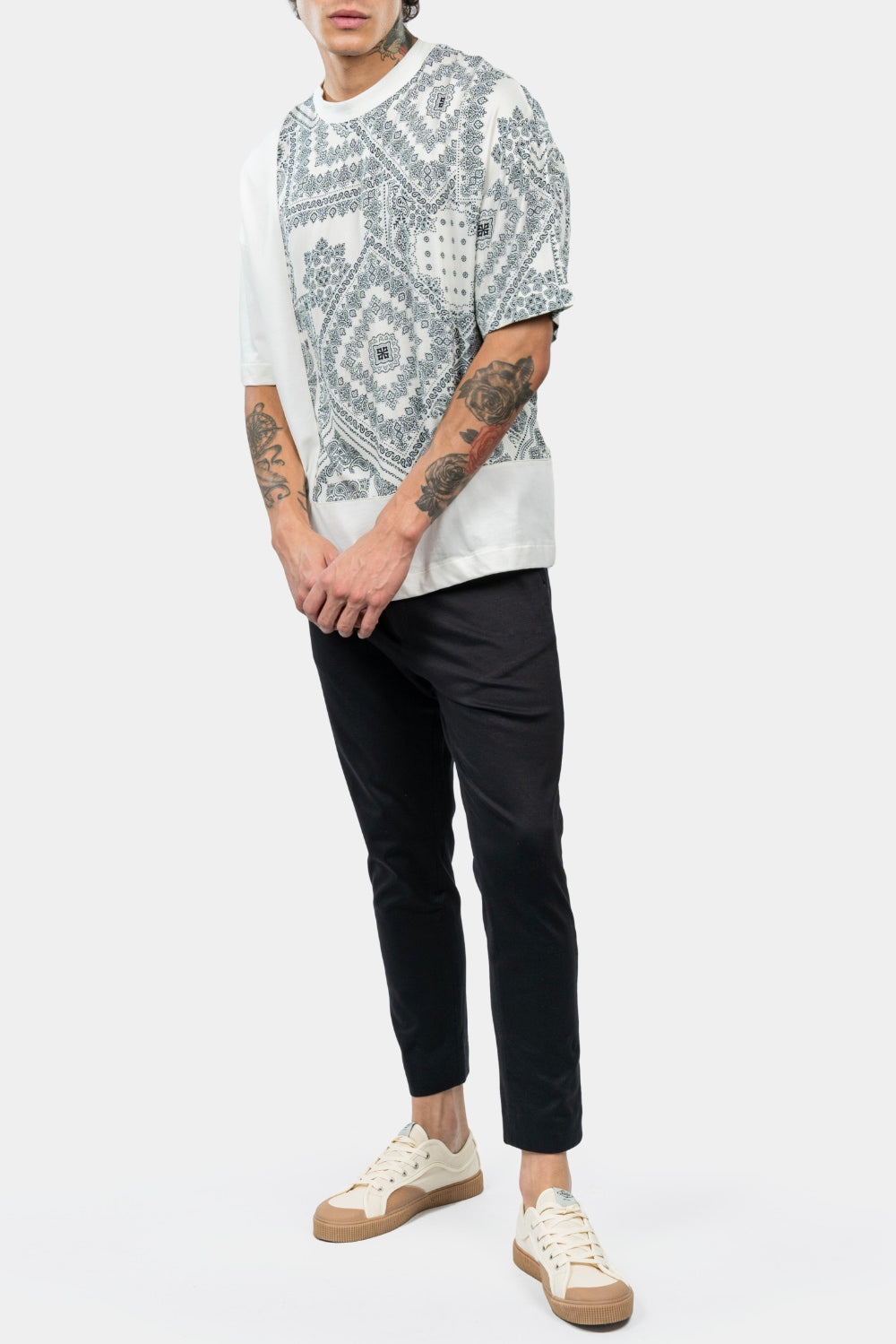 T-shirt oversize personnage Pasley