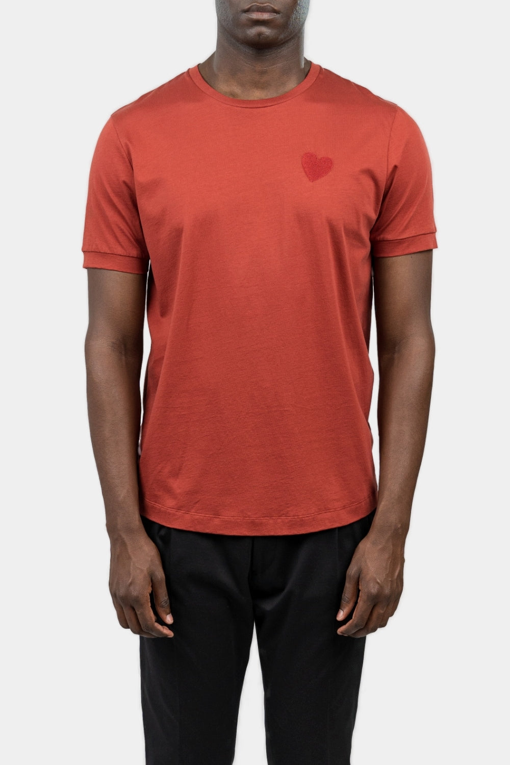 T-shirt cœur classique brodé